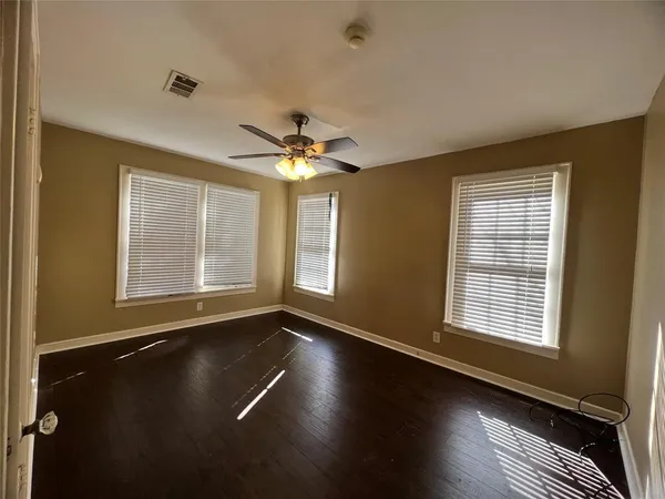 $1,400 | 642 Robinson Place, Shreveport, LA 71104