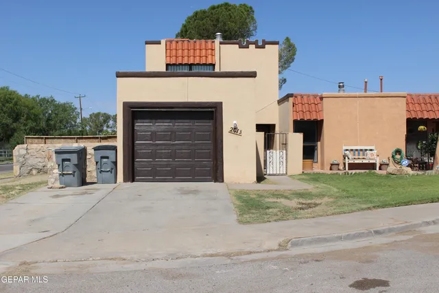 a house view with a outdoor space