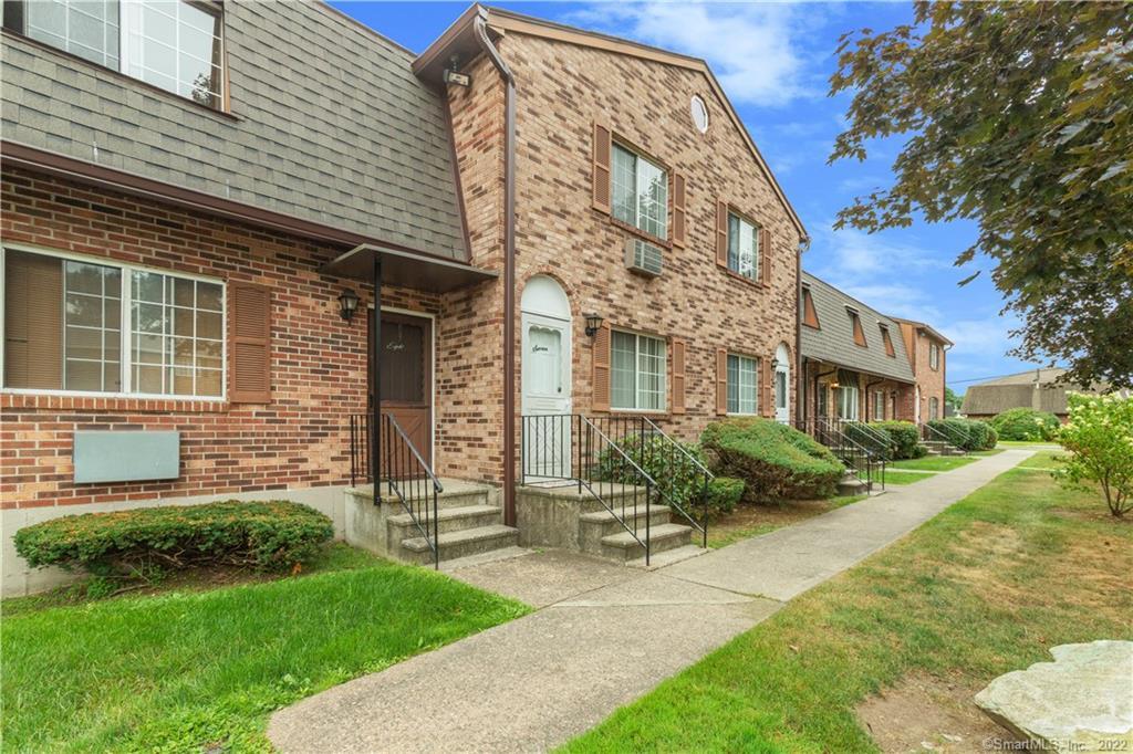 24 Sharon Road, Unit 7 Waterbury, CT 06705 - Photo 1 of 1