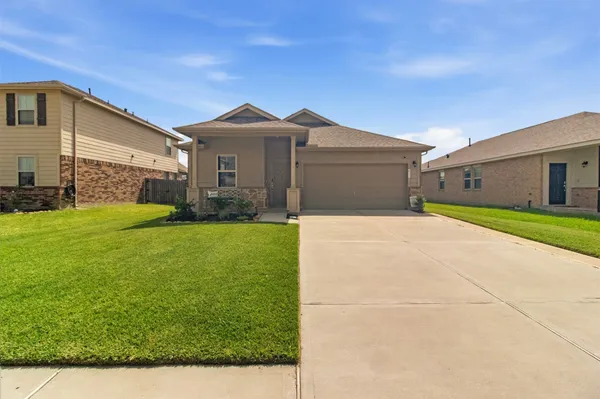 $299,000 | 411 Walnut Branch Drive, Baytown, TX 77523