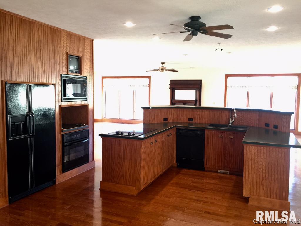 6372 Irwin Bridge Road Pleasant Plains, IL 62677 - Photo 8 of 32 Gallery Image 8