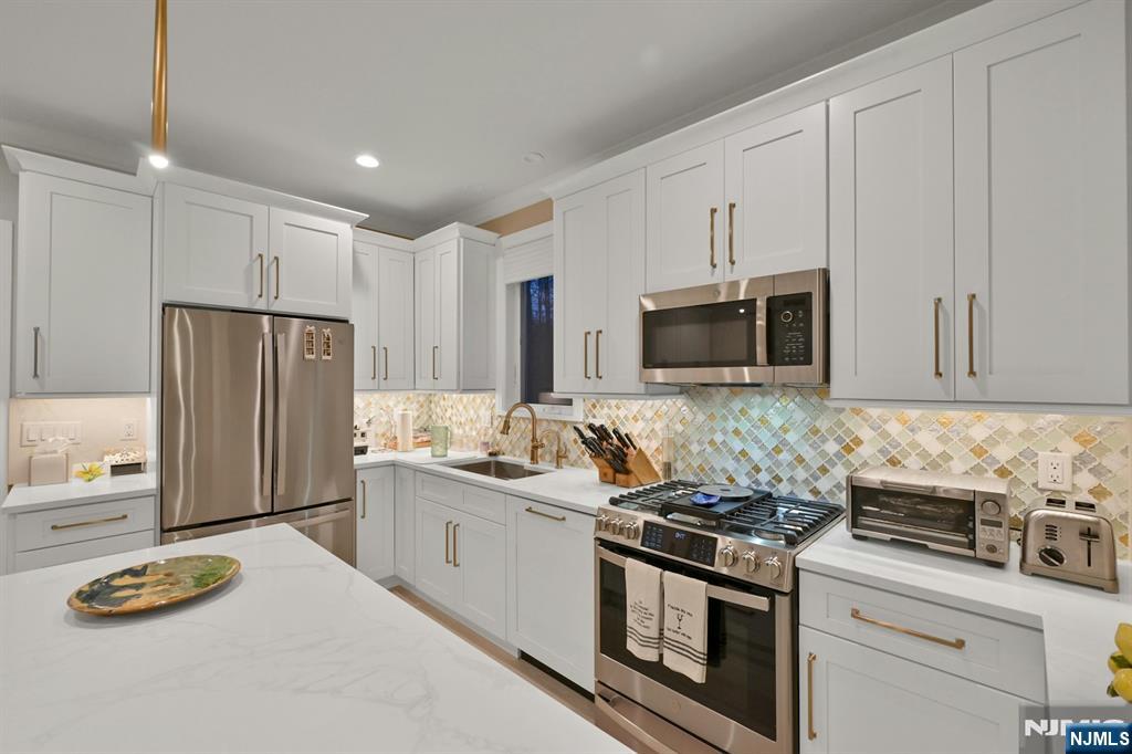 86 Fox Hedge Road Saddle River, NJ 07458 - Photo 31 of 44