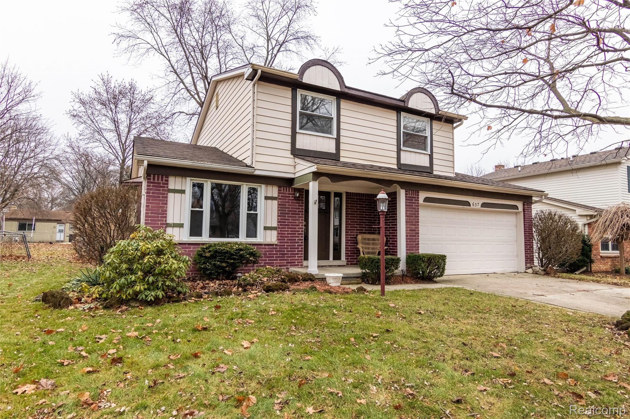 637 Merrimac Road Canton, MI 48188 - Photo 3 of 31 2.Front