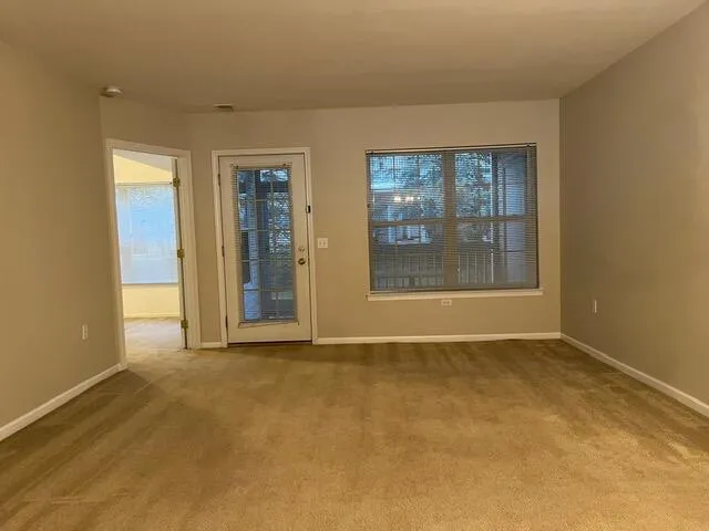 $2,100 | 2652 South Knightsbridge Circle, Ann Arbor, MI 48105