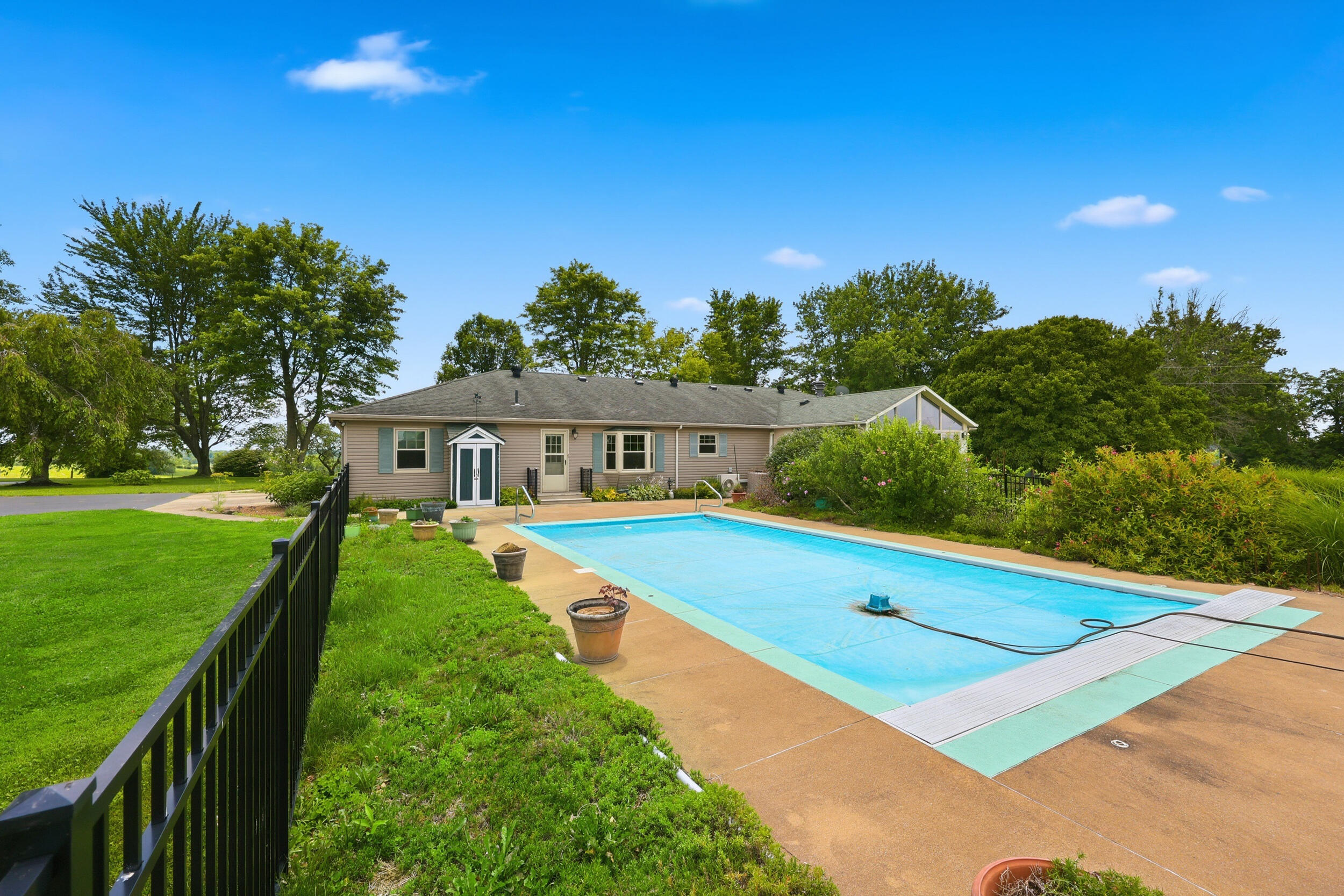 1661 Waterworks Road Winchester, KY 40391 - Photo 40 of 62 39