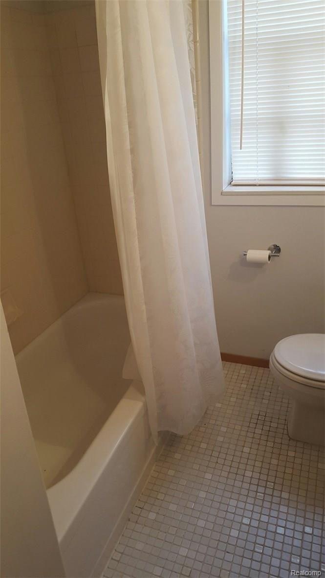 Full Bath.jpg