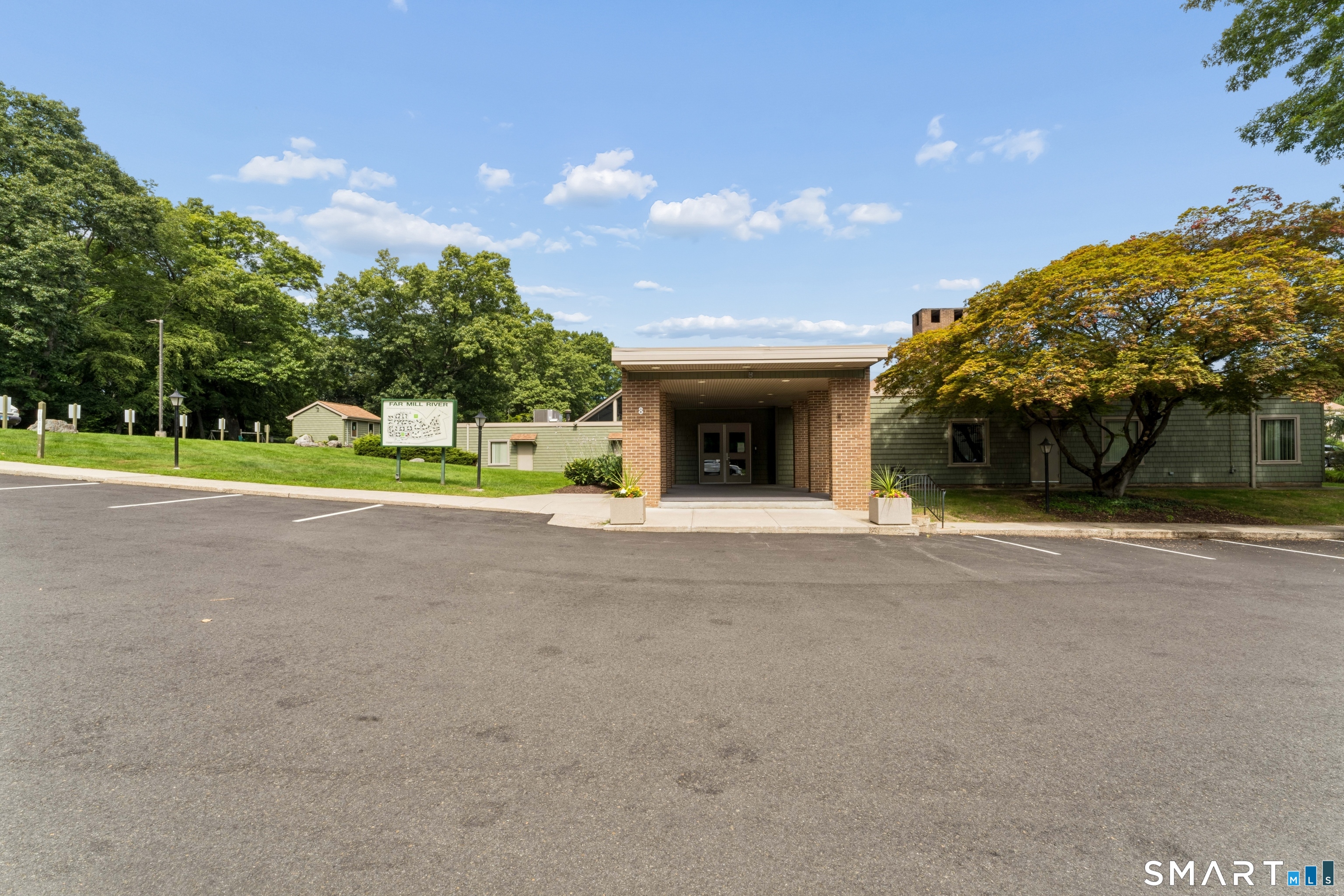 110 Fiddler Green Road, Unit D Stratford, CT 06614 - Photo 6 of 38 Gallery Image 6