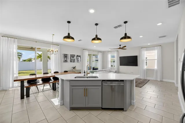 $2,900 | 324 Black Rock Lane, Apollo Beach, FL 33572