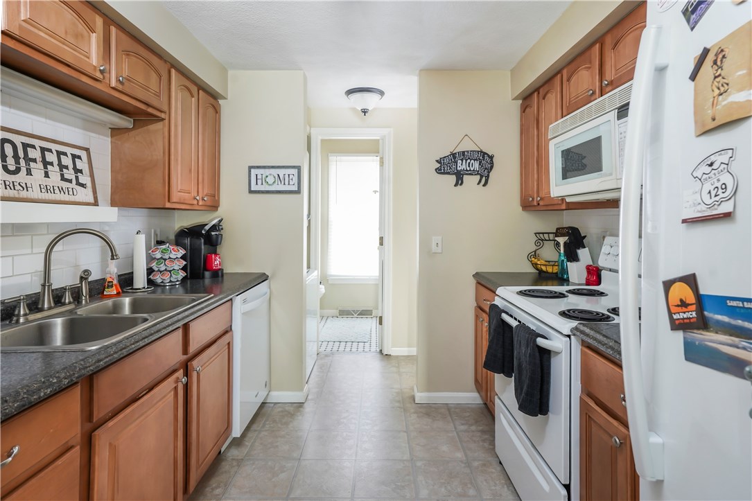 161 West Shore Road, Unit C4 Warwick, RI 02889 - Photo 6 of 14