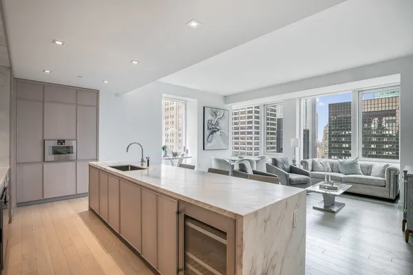 $16,500 | 138 East 50th Street, Unit 35A | Midtown East