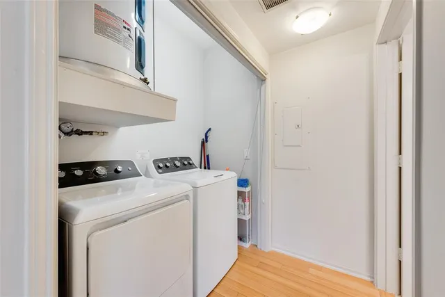 $3,500 | 4111 Gilbert Avenue, Unit 212, Dallas, TX 75219