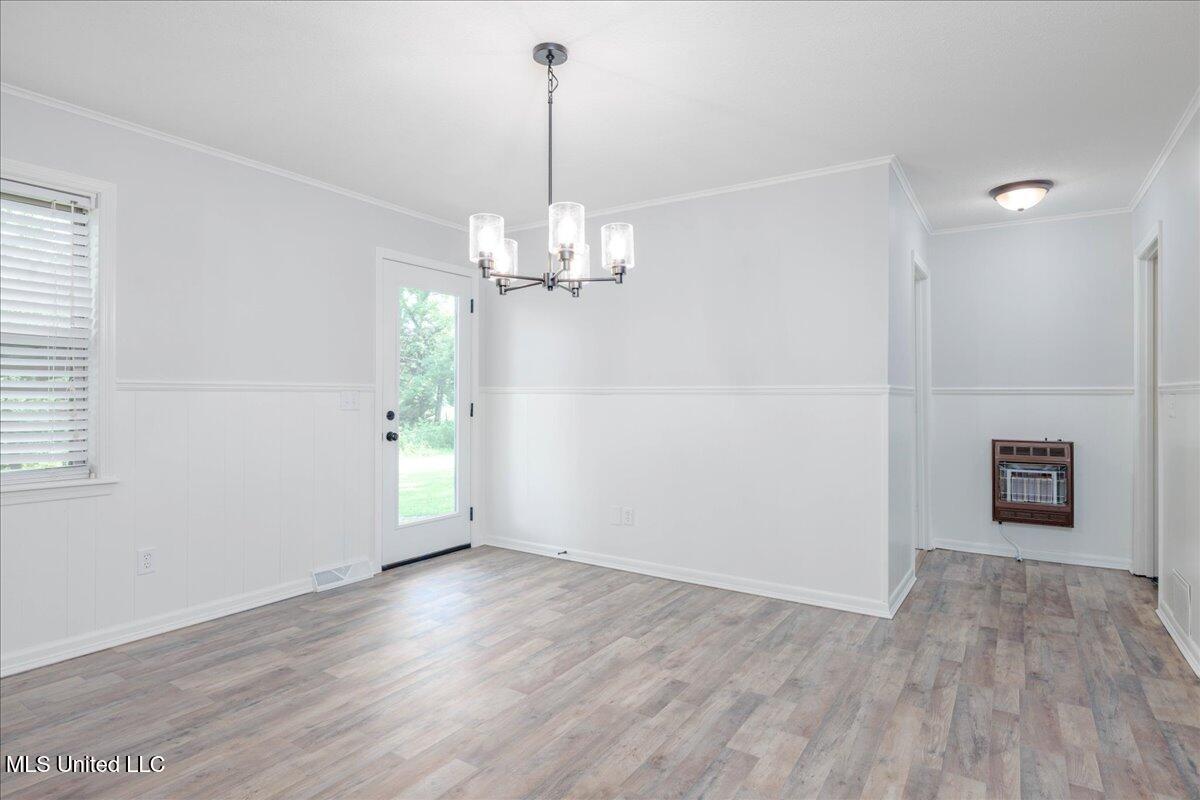 7485 Highway 4 Senatobia, MS 38668 - Photo 13 of 30 12-dining area