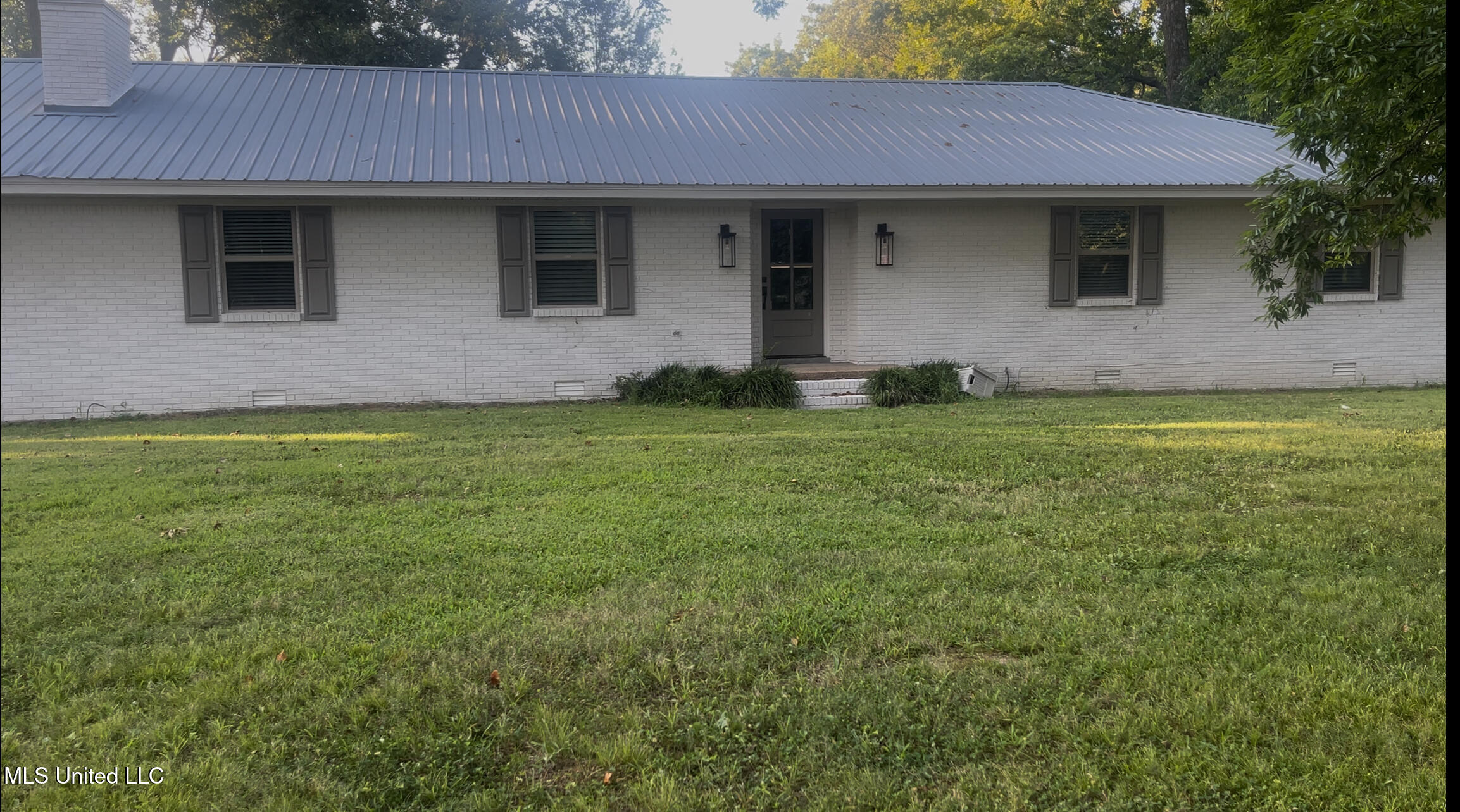 7485 Highway 4 Senatobia, MS 38668 - Photo 2 of 31 IMG_2750