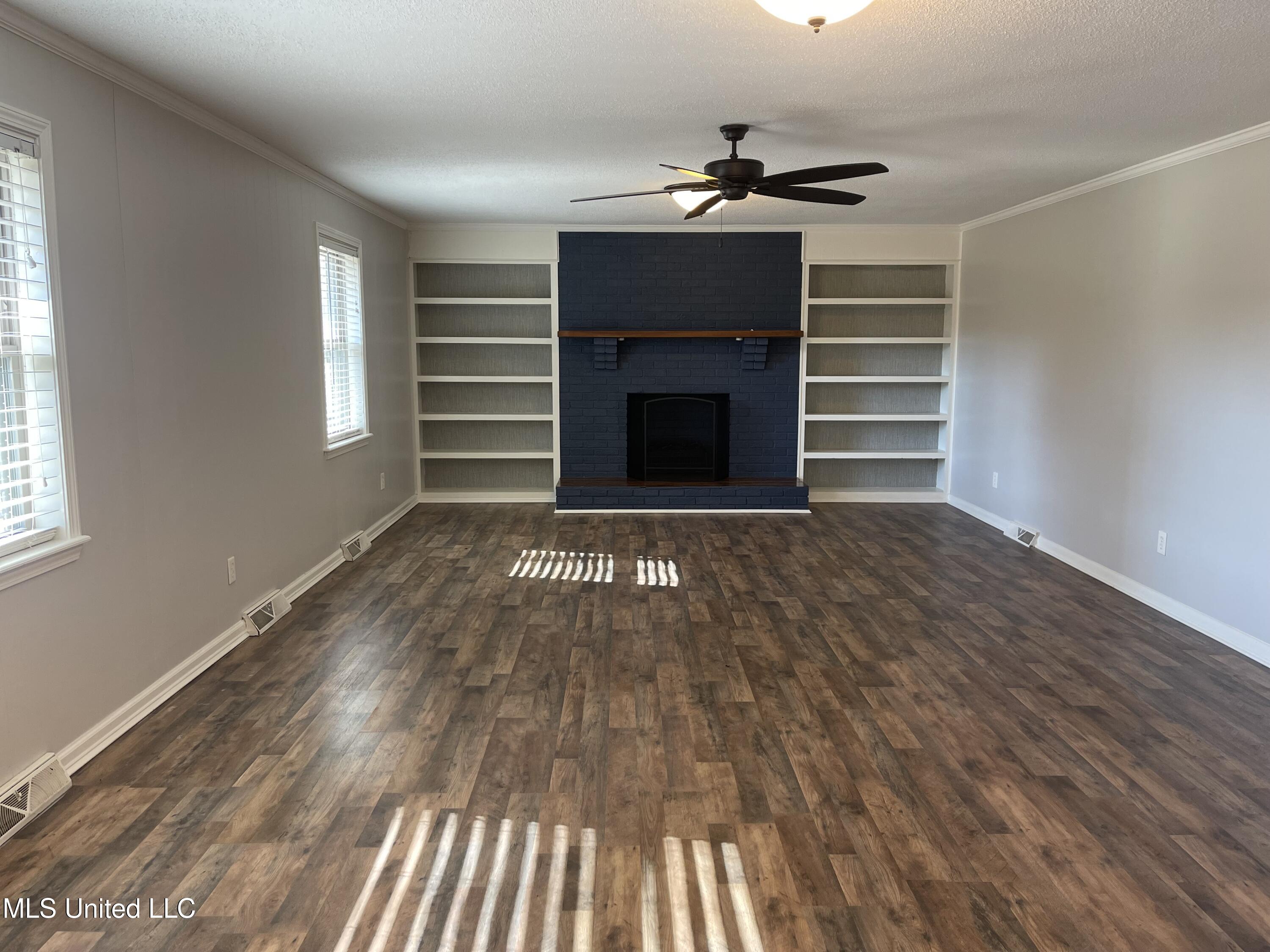7485 Highway 4 Senatobia, MS 38668 - Photo 6 of 31 IMG_2124