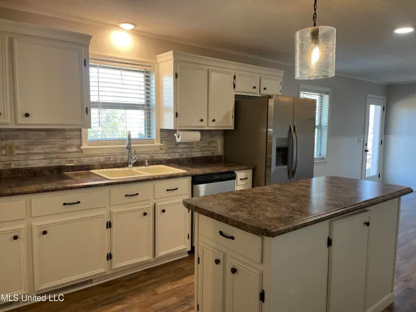 $339,000 | 7485 Highway 4, Senatobia, MS 38668