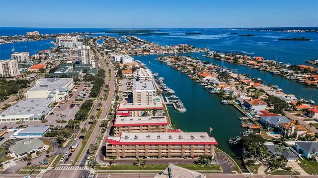 $3,900 | 105 Island Way, Unit 146, Clearwater Beach, FL 33767