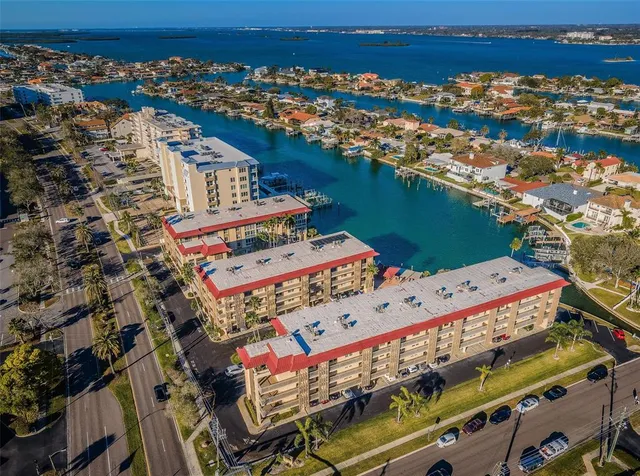 $3,900 | 105 Island Way, Unit 146, Clearwater Beach, FL 33767