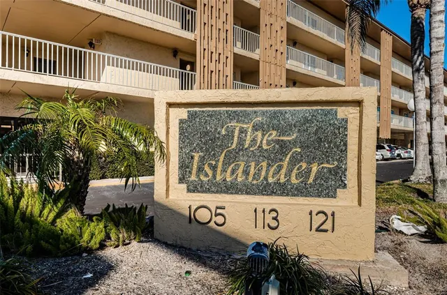$3,900 | 105 Island Way, Unit 146, Clearwater Beach, FL 33767