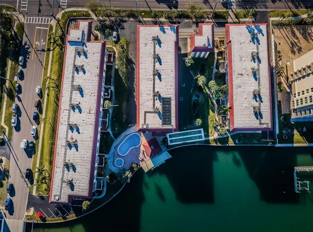 $3,900 | 105 Island Way, Unit 146, Clearwater Beach, FL 33767