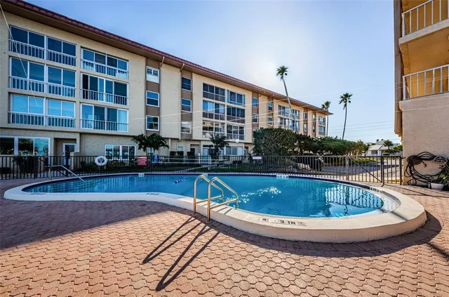 $3,900 | 105 Island Way, Unit 146, Clearwater Beach, FL 33767