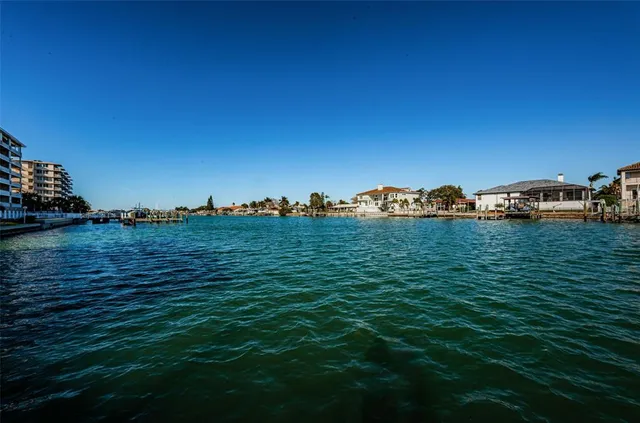 $3,900 | 105 Island Way, Unit 146, Clearwater Beach, FL 33767