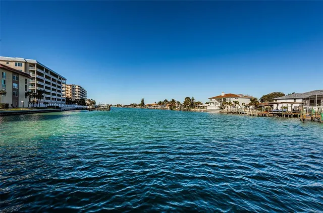 $3,900 | 105 Island Way, Unit 146, Clearwater Beach, FL 33767