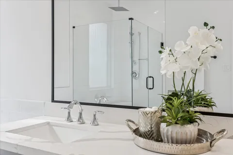 $384,700 | 7723 Sky Dweller Drive, Houston, TX 77055