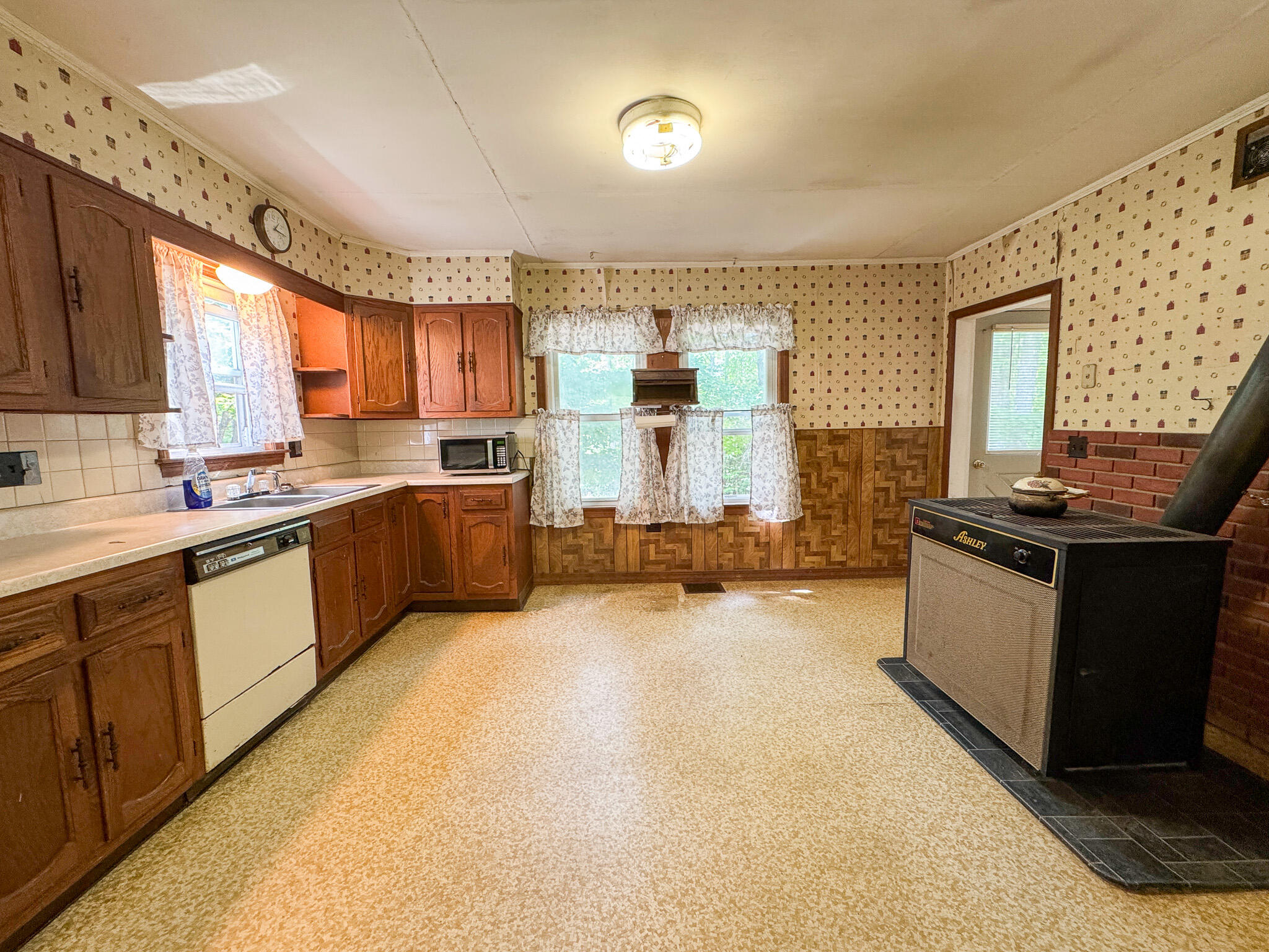 144 Main Road Burlington, ME 04417 - Photo 13 of 33 13