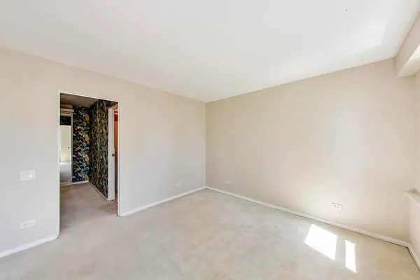 $339,900 | 40 East 9th Street, Unit 1601, Chicago, IL 60605
