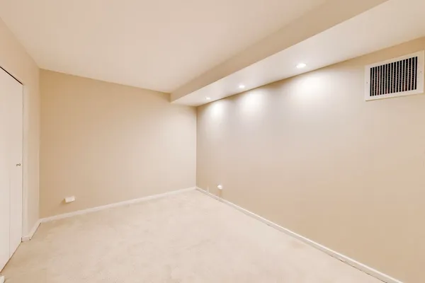 $339,900 | 40 East 9th Street, Unit 1601, Chicago, IL 60605