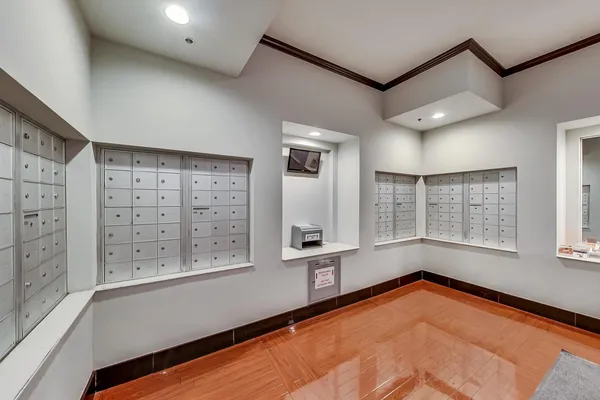 $339,900 | 40 East 9th Street, Unit 1601, Chicago, IL 60605
