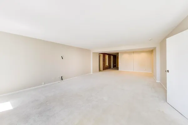 $339,900 | 40 East 9th Street, Unit 1601, Chicago, IL 60605