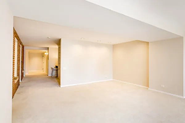 $339,900 | 40 East 9th Street, Unit 1601, Chicago, IL 60605