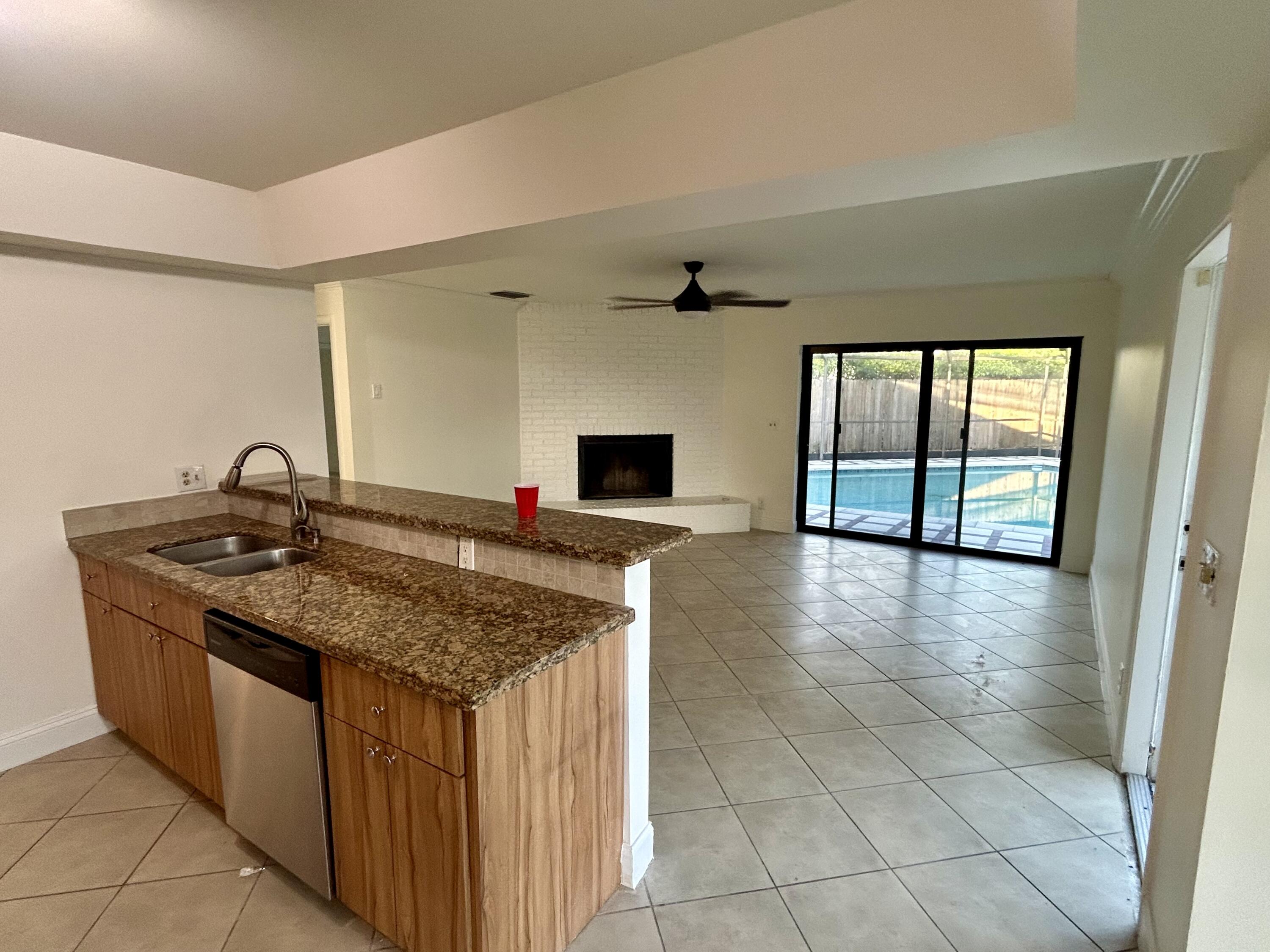 22822 Pinewood Court Boca Raton, FL 33433 - Photo 27 of 41 IMG_3933