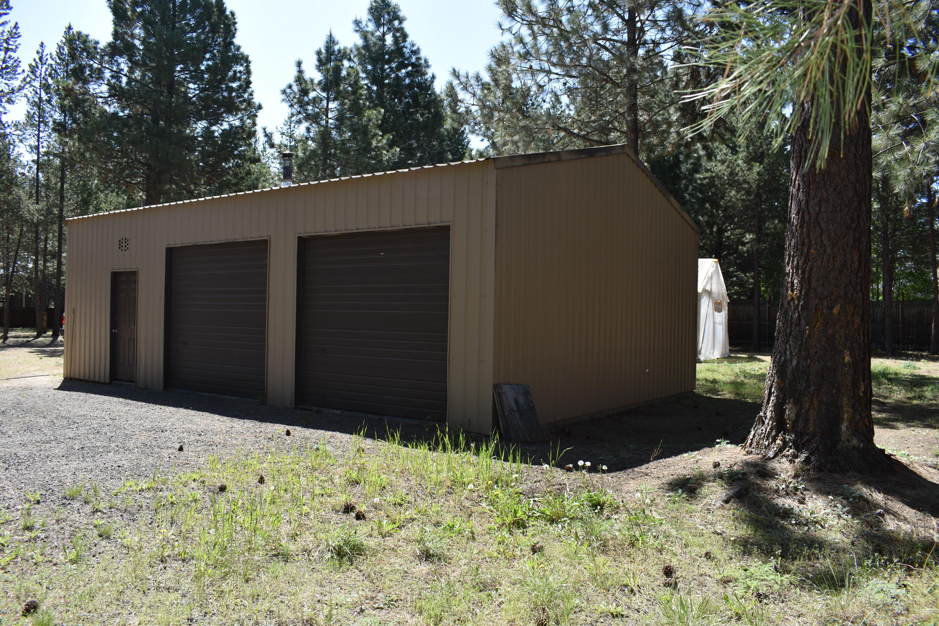 15859 Juniper Road La Pine, OR 97739 - Photo 14 of 46 DSC_0048