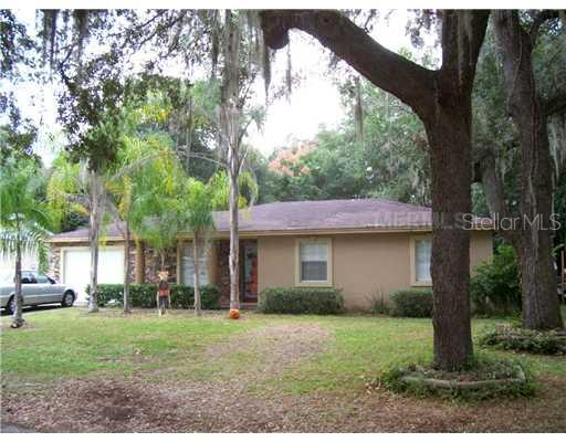 a house view with a garden space