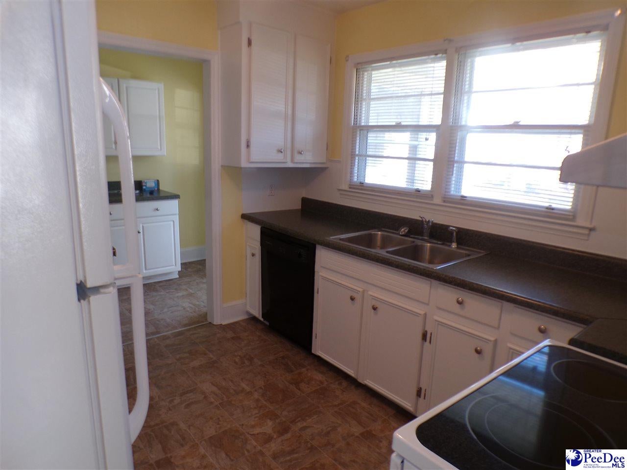 116 Ridgecrest Avenue Hartsville, SC 29550 - Photo 3 of 14 Gallery Image 3