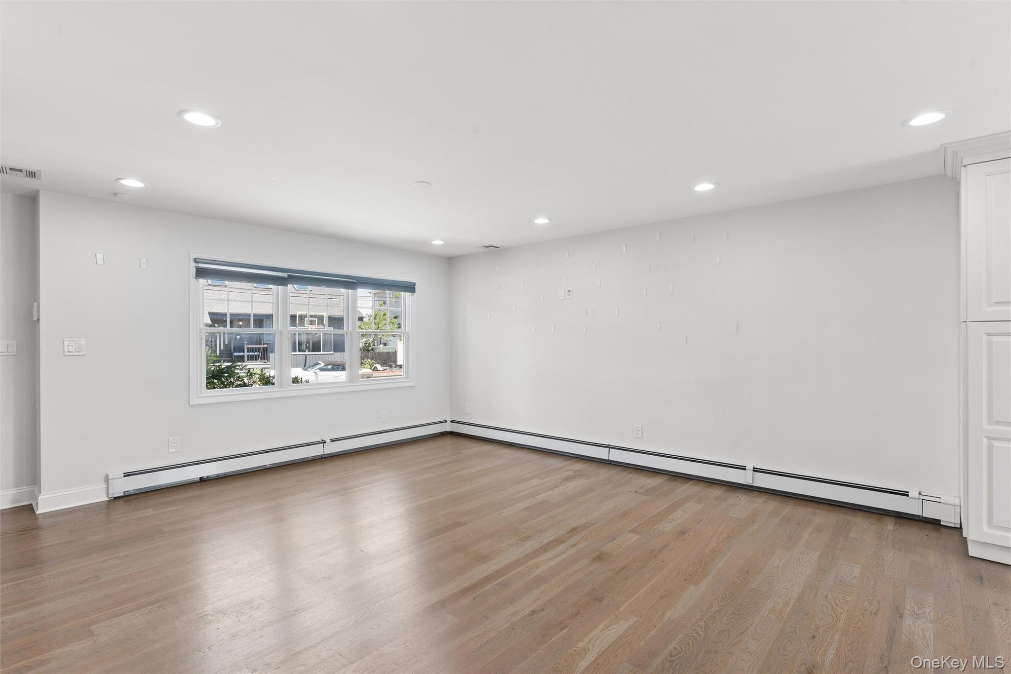 161 Barbara Road Bellmore, NY 11710 - Photo 11 of 33