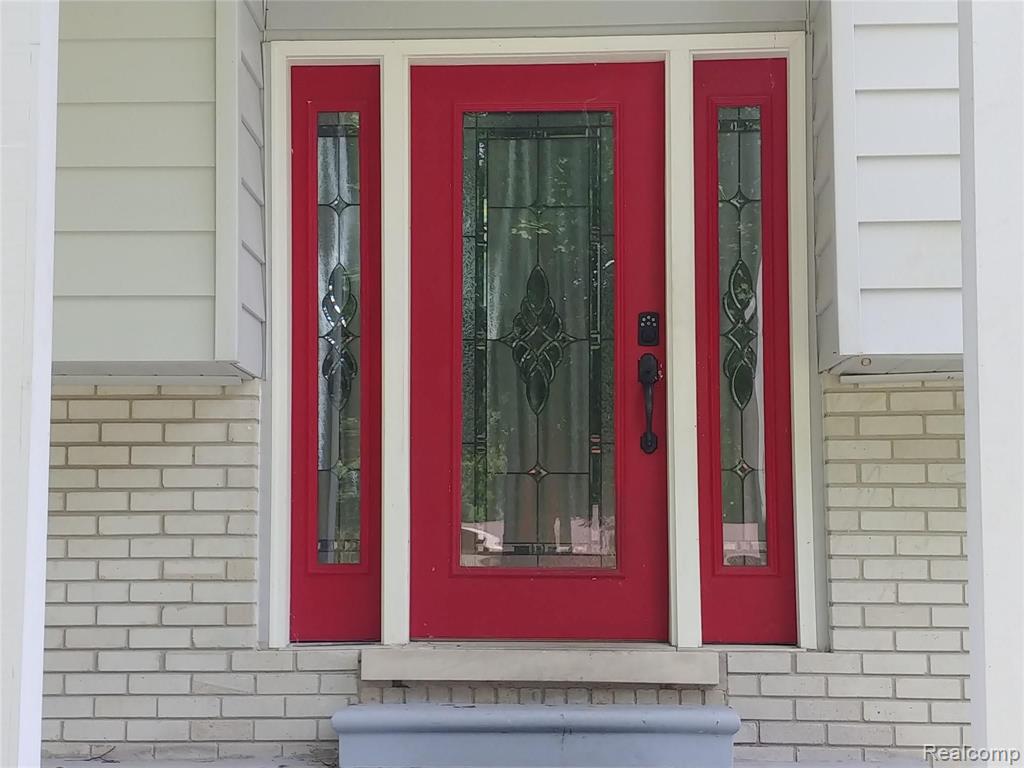 9211 Rucker Road Grosse Ile, MI 48138 - Photo 4 of 34