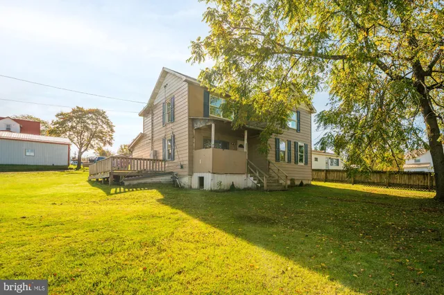 $130,000 | 102 Roanoke Avenue, Oakland, MD 21550