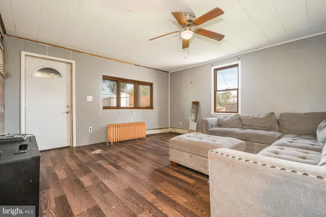 $130,000 | 102 Roanoke Avenue, Oakland, MD 21550