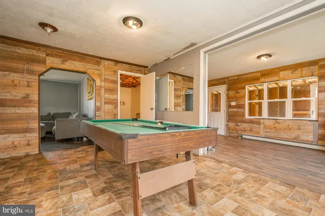 $130,000 | 102 Roanoke Avenue, Oakland, MD 21550