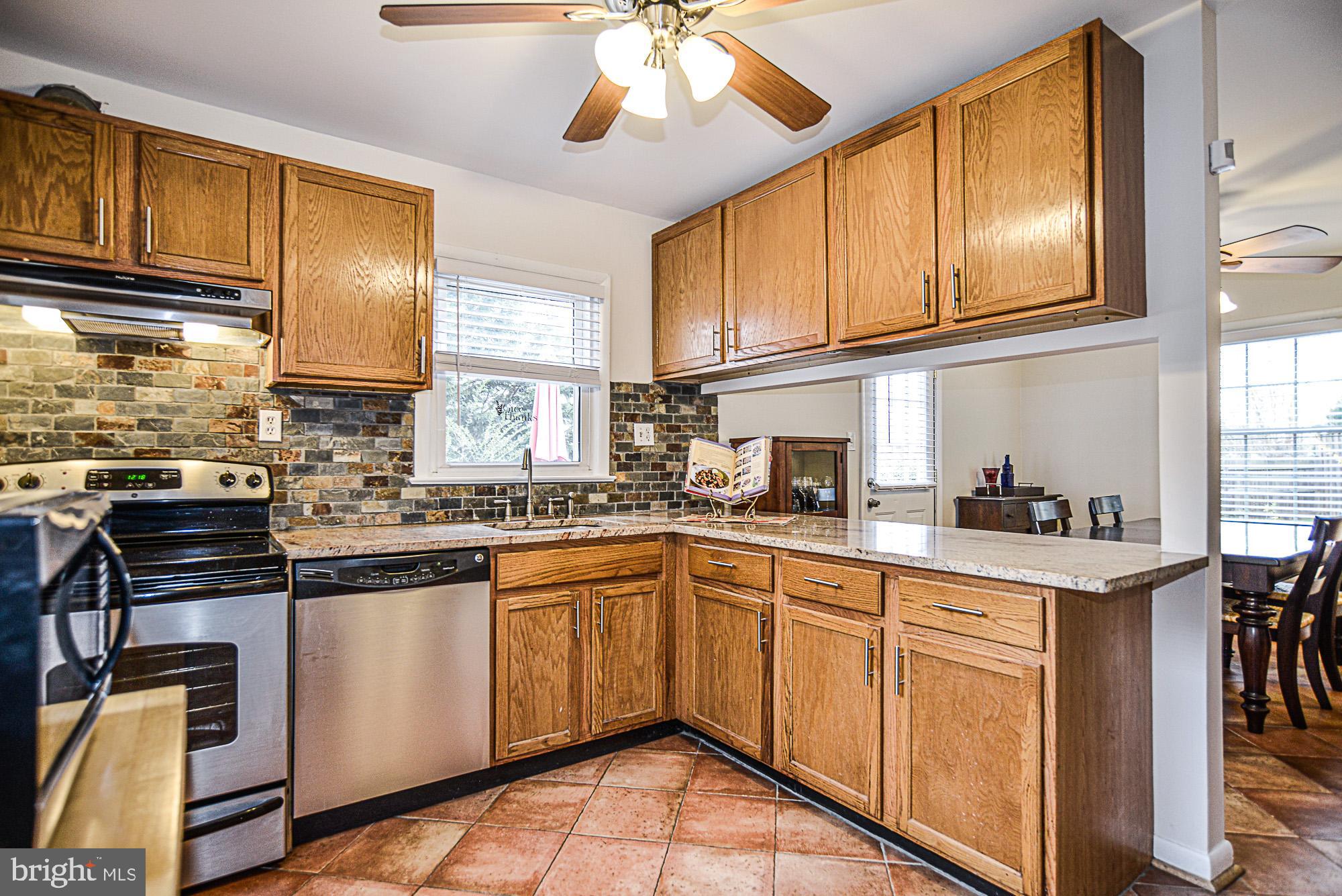 8608 Artillery Road Manassas, VA 20110 - Photo 20 of 31 KIT. WITH GRANITE, STANLESS STEEL & TILE FLOOR