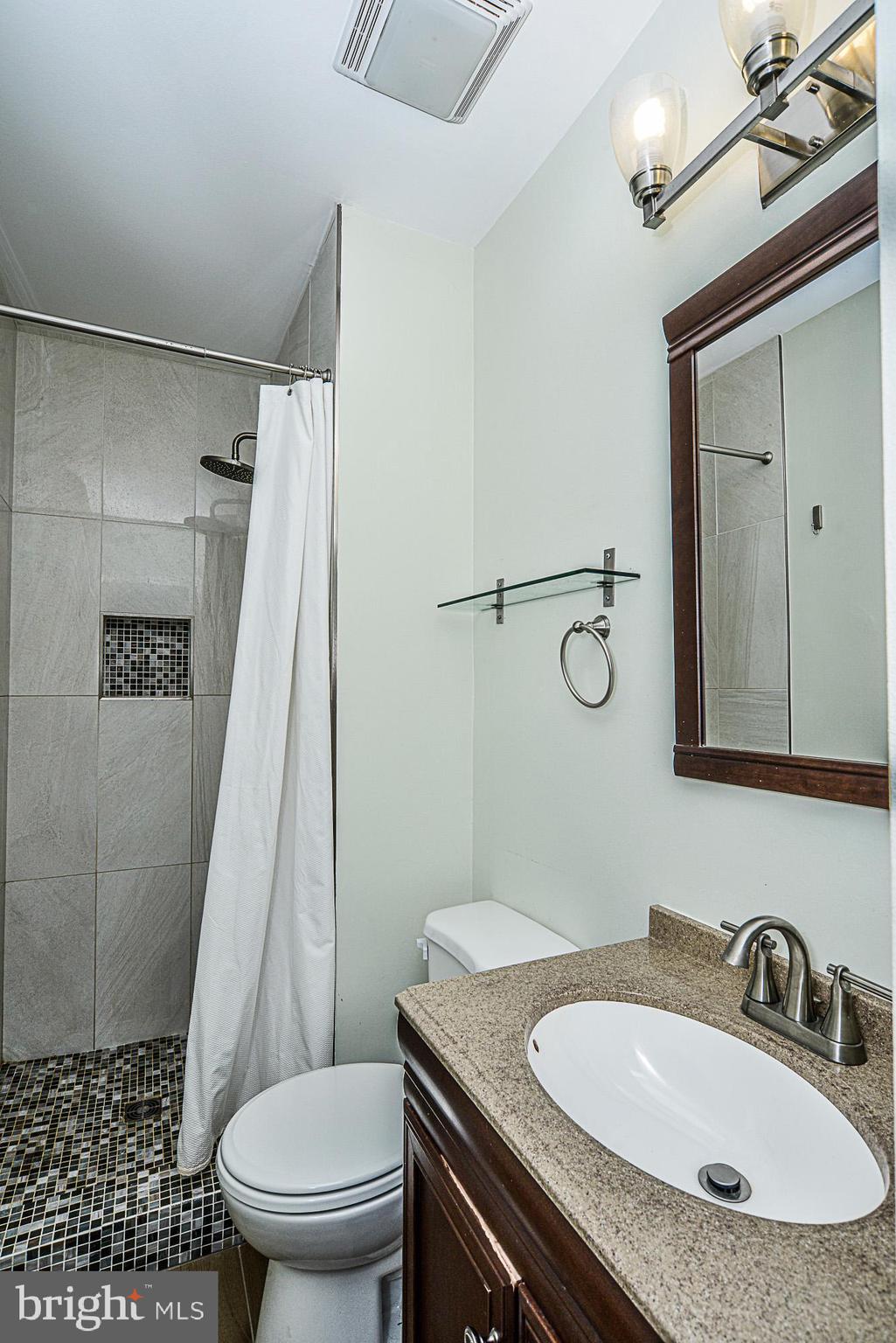 8608 Artillery Road Manassas, VA 20110 - Photo 27 of 31 MASTER BEDROOM BATH W/WALK-IN SHOWER