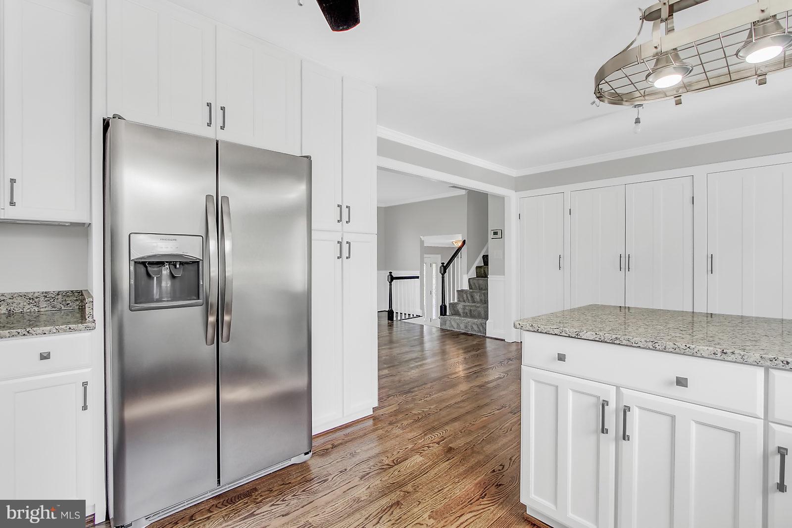 8623 Hunt Club Road Thurmont, MD 21788 - Photo 8 of 25 Kitchen