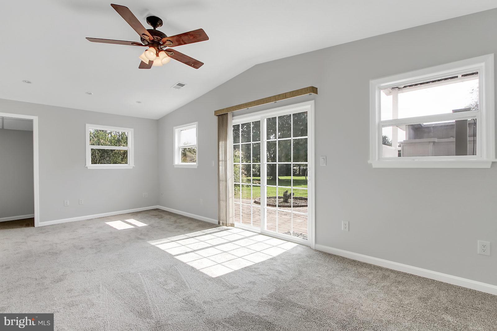 8623 Hunt Club Road Thurmont, MD 21788 - Photo 10 of 25 Family Room