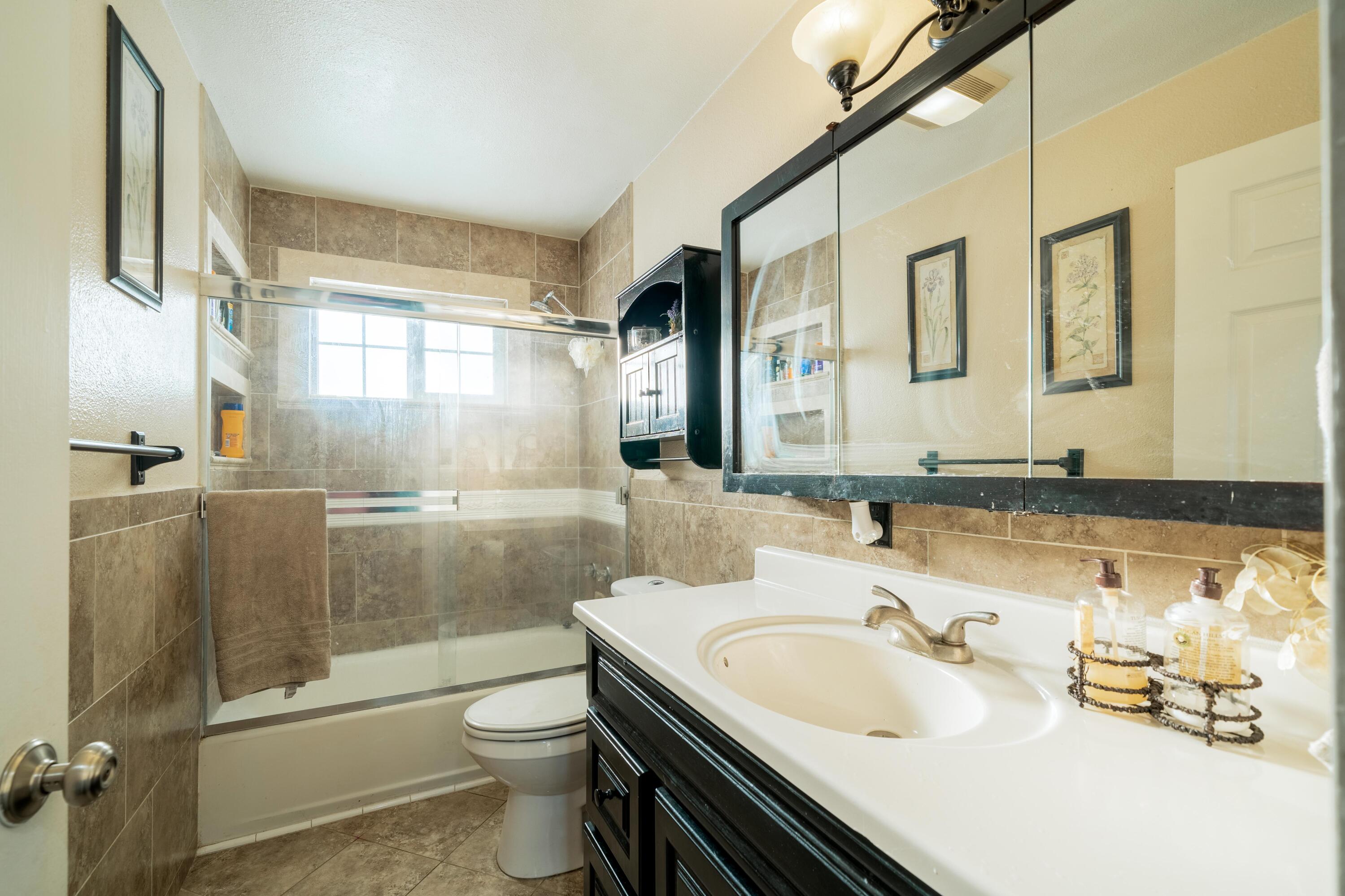 4969 Bidwell Road Redding, CA 96001 - Photo 16 of 21 HARRISONM-18