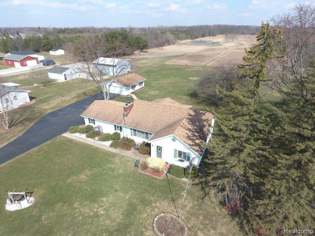 3339 South Vassar Road Davison, MI 48423 - Photo 25 of 33 DJI_0034.jpg