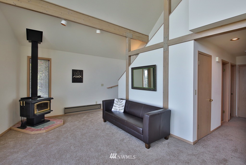 3205 Fox Spit Road Langley, WA 98260 - Photo 6 of 25 Gallery Image 6
