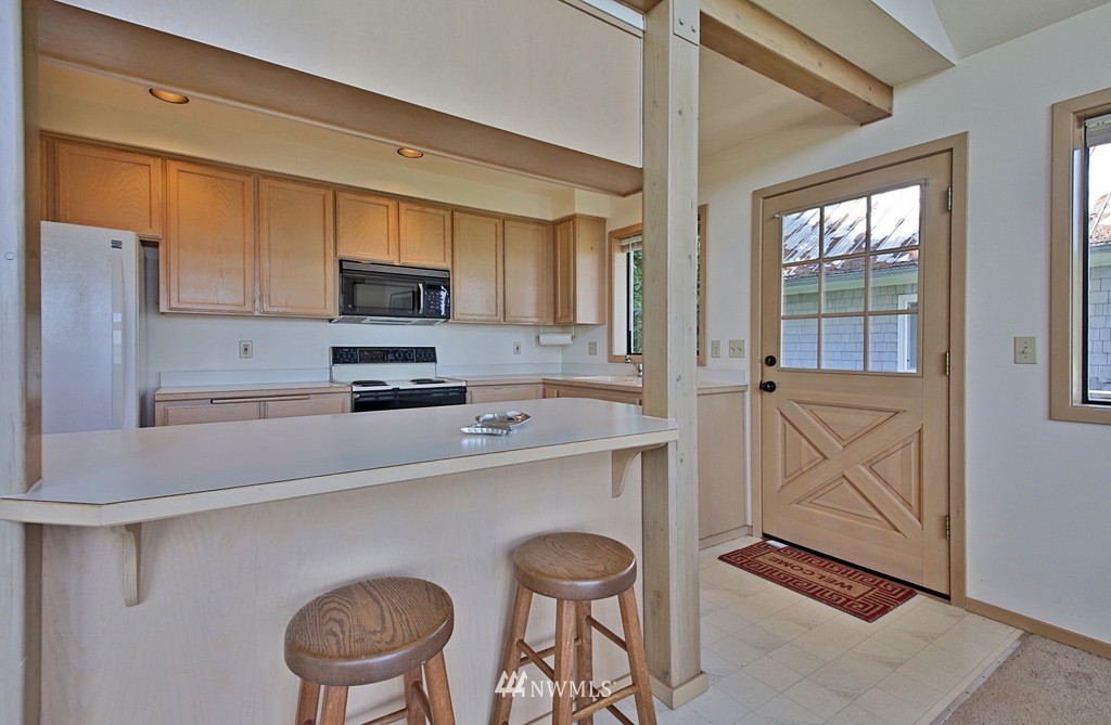 3205 Fox Spit Road Langley, WA 98260 - Photo 9 of 25 Gallery Image 9